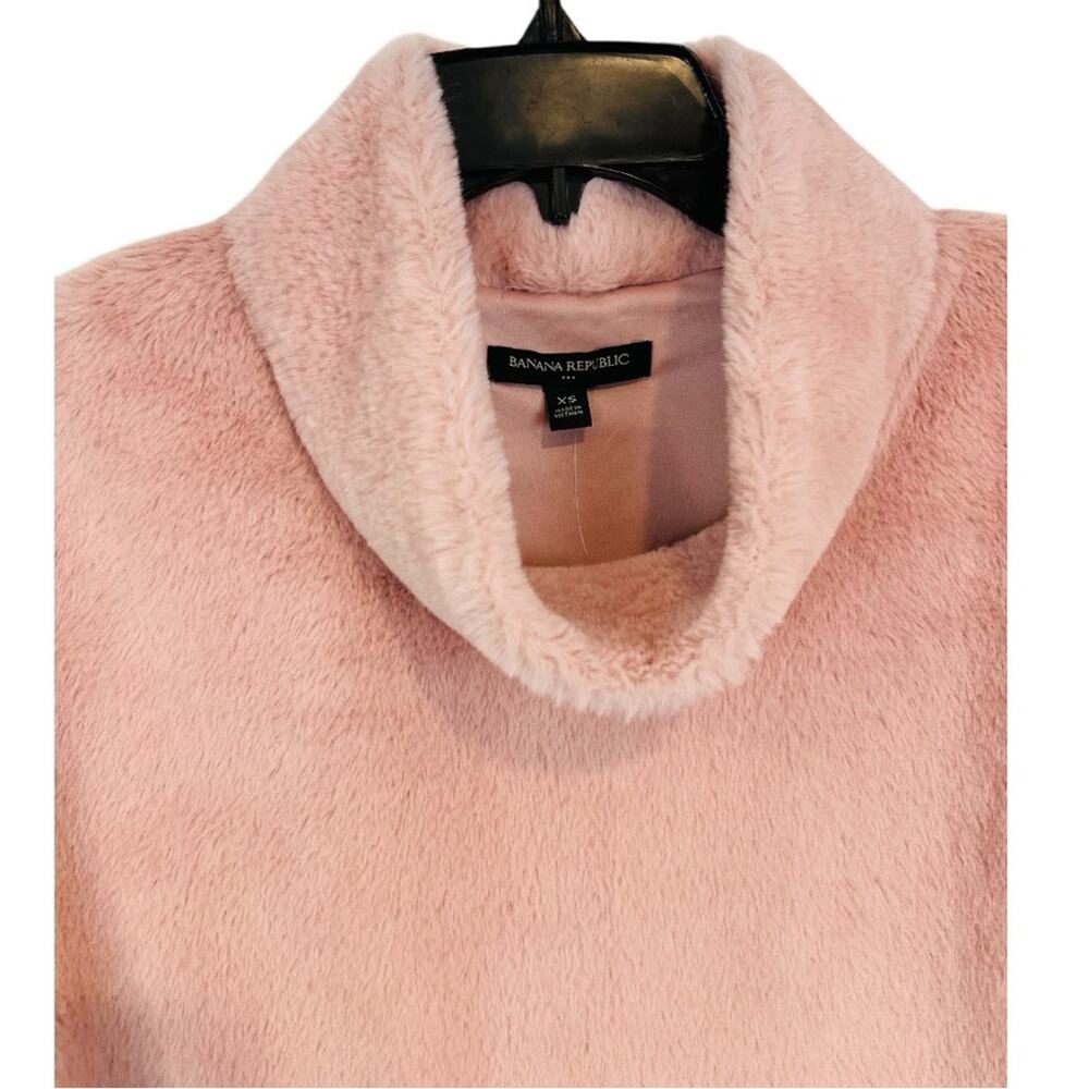 Banana Republic Faux Fur Cozy Sweatshirt NWT - Picture 3 of 12